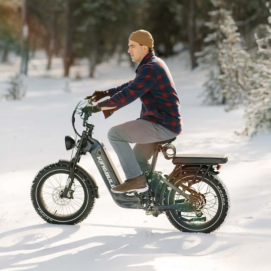 This high-powered Kingbull ebike effortlessly glides through deep snow, equipped with professional-grade hydraulic braking for maximum safety on challenging winter terrain. Combining stylish design with unparalleled snowy performance, the Kingbull Jumper Go Fat Tire Electric bike is your ideal adventure companion.