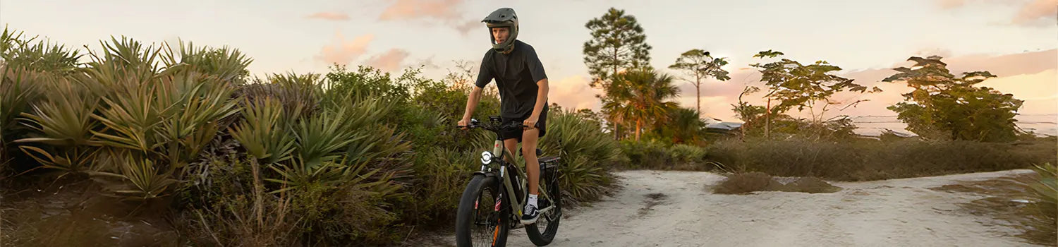 Kingbull Hunter 2.0 A man ride ebike on the trail